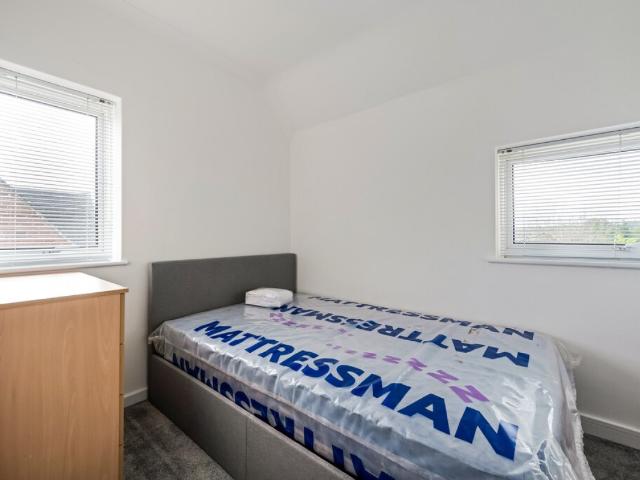 1 bedroom in a House of Multiple Occupation To Rent