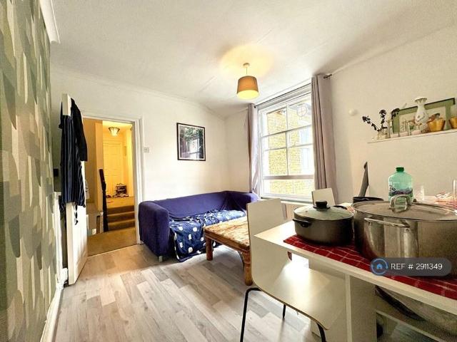 4 bedroom maisonette to rent