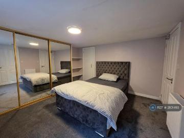 Aberdeen, Aberdeen And Grampian - Garden