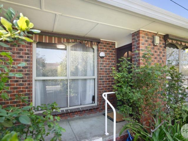1 BEDROOM IN GREAT LOCATION