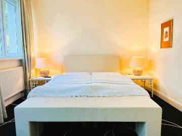 1 bedroom in Frankfurt Westend near old opera, Frankfurt Amsterdam Apartments for Rent