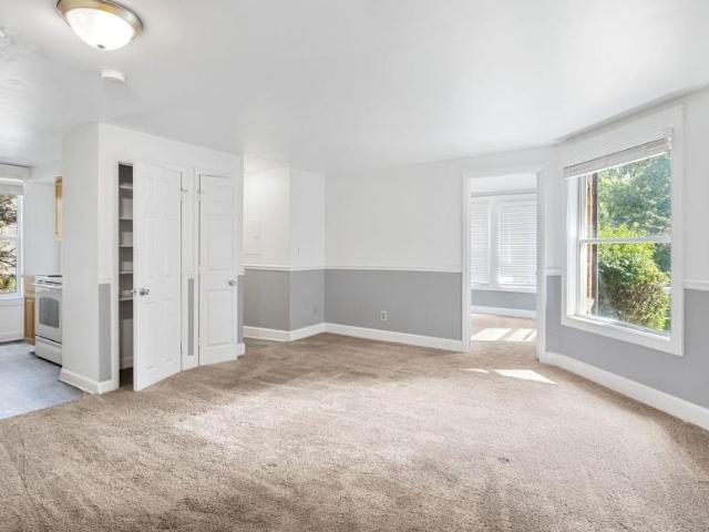 1 bedroom, Indianapolis IN 46205 105670658