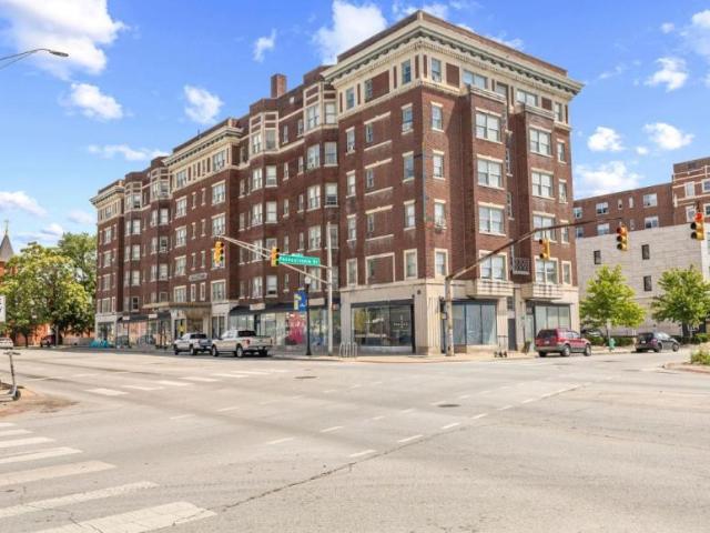 1 bedroom, Indianapolis IN 46202 105734102