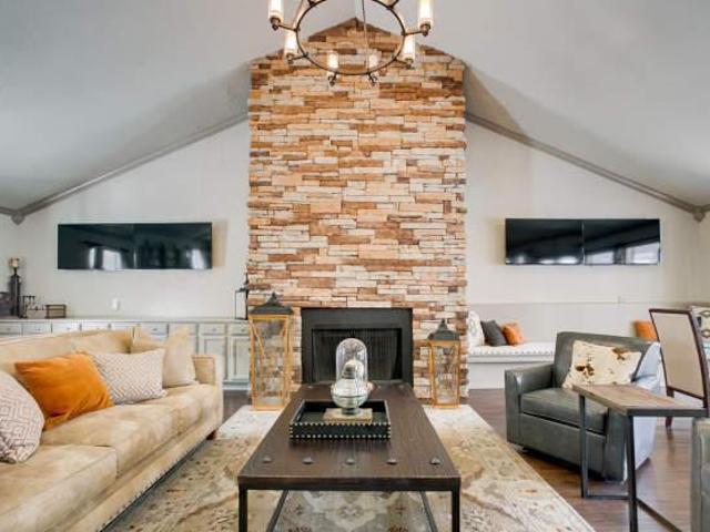 1 bedroom, Irving TX 75063 105225556