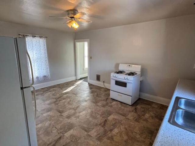 1 bedroom, Jeannette PA 15644 105375215
