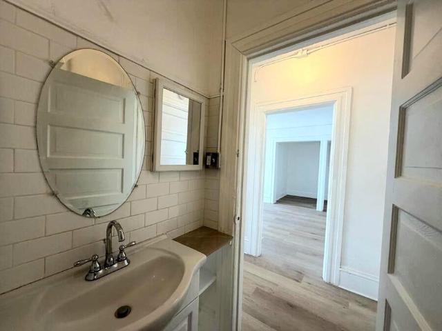 1 bedroom, Oakland CA 94612 105433820