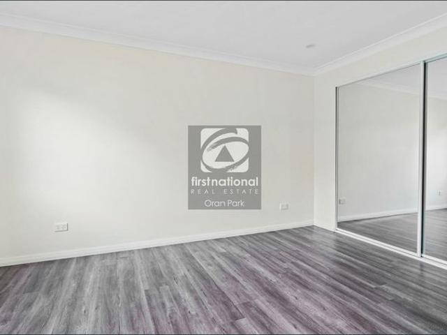 1 BEDROOM + OPEN PLAN LIVING ROOM!