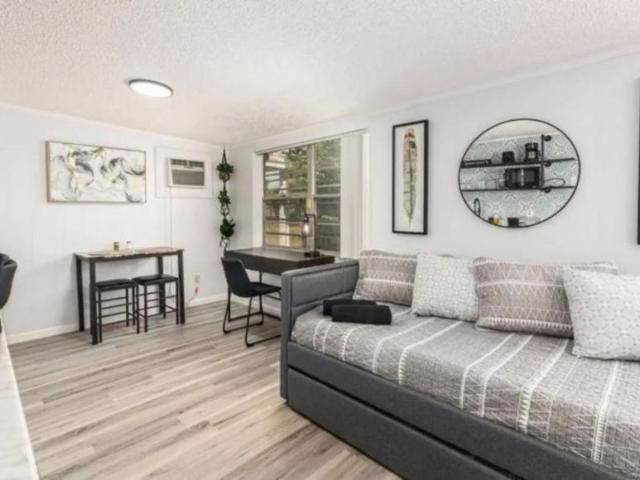 1 bedroom, Orlando FL 32808 LS105597254