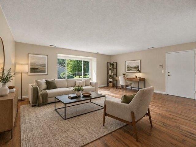 1 bedroom, Oxford MA 01537 105651467