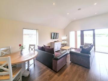 1 bedroom lodge for sale