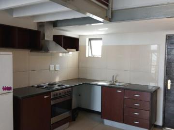 Apartment to rent in Braamfontein - Balcony
