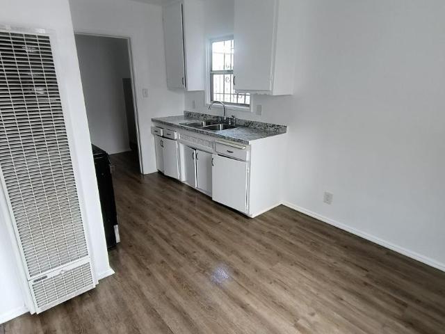 1 bedroom, Los Angeles CA 90001 LS103823795