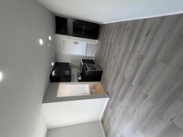 1 bedroom, Los Angeles CA 90004 104456642