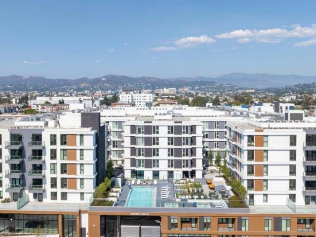 1 bedroom, Los Angeles CA 90004 102223895