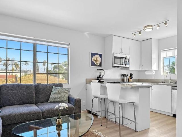 1 bedroom, Los Angeles CA 90034 105921600