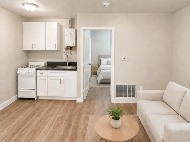 1 bedroom, Los Angeles CA 90044 103198359