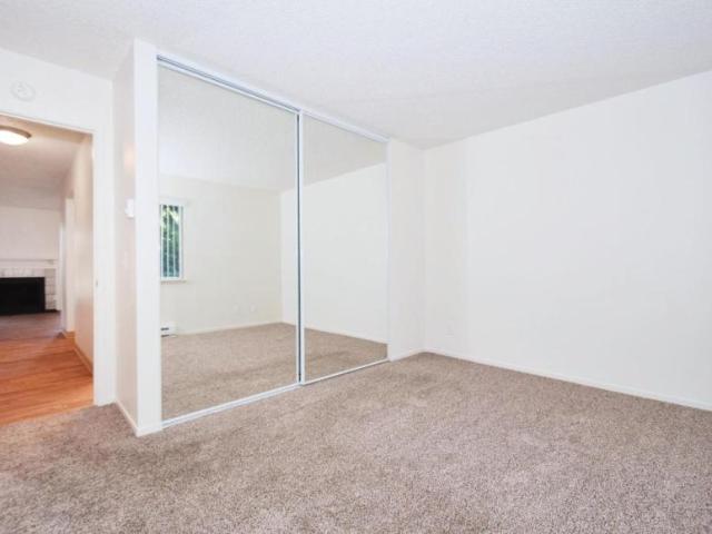 1 bedroom, Lake Oswego OR 97035 LS105779421