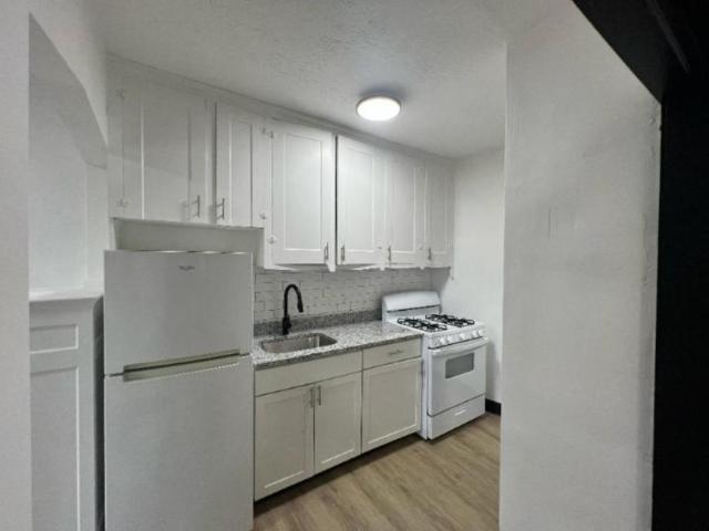 1 bedroom, Lakewood OH 44107 105098931