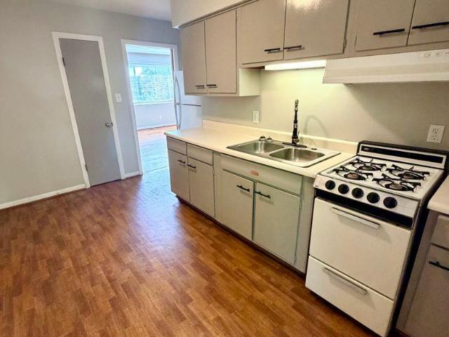 1 bedroom, Lexington KY 40502 105839766