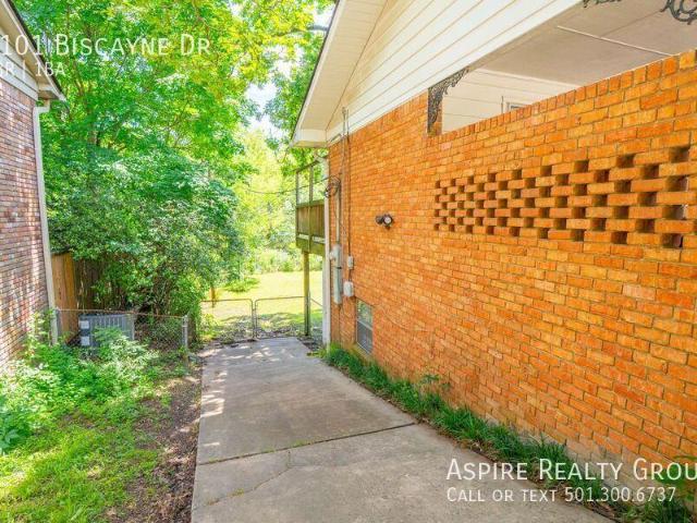 1 bedroom, Little Rock AR 72227 105212015