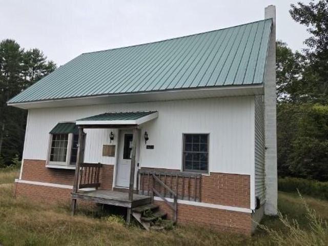 1 bedroom, Livermore Falls ME 04254 105577227
