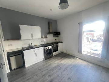 1 bedroom link detached house to rent