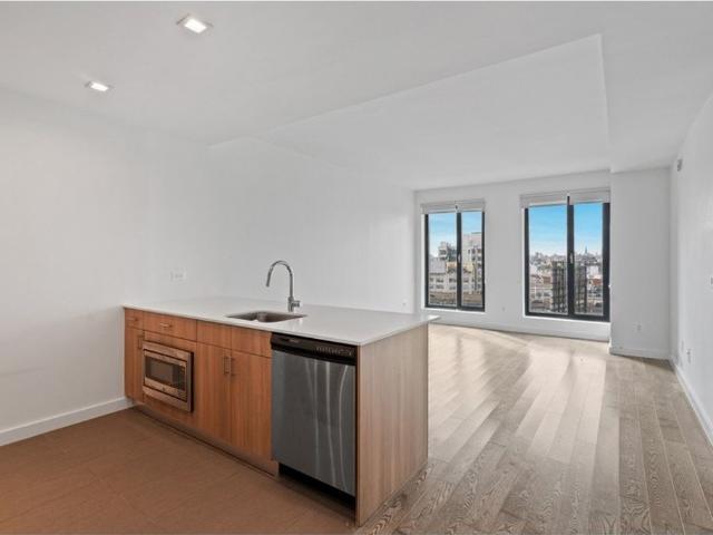 1 bedroom luxury House for rent in Queens, United States