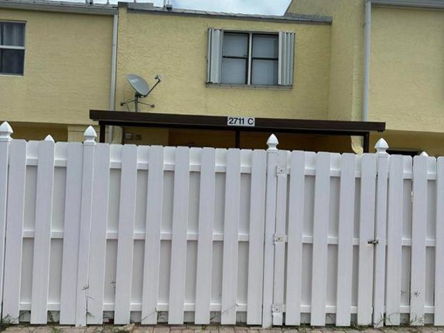 1 bedroom luxury Townhouse for rent in Hutchinson Island South, United States