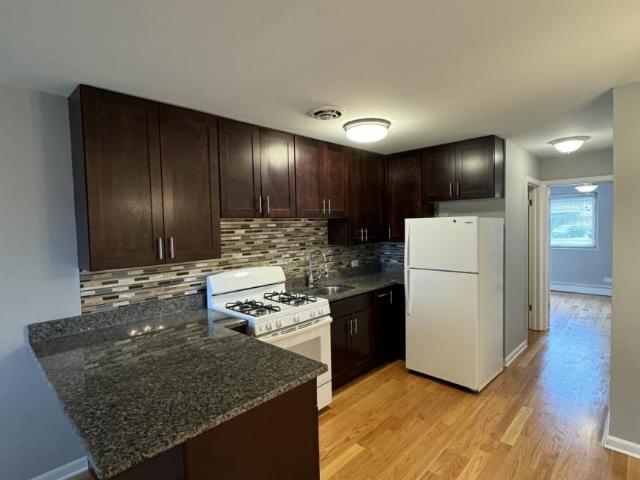 1 bedroom, Morton Grove IL 60053 104964465