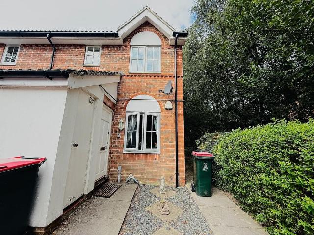 1 bedroom maisonette to rent