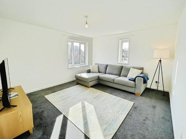 1 bedroom maisonette to rent