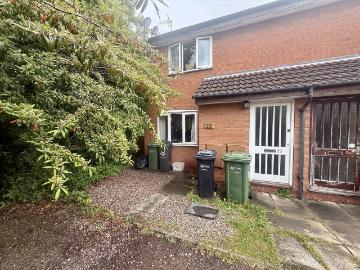 1 bedroom maisonette to rent