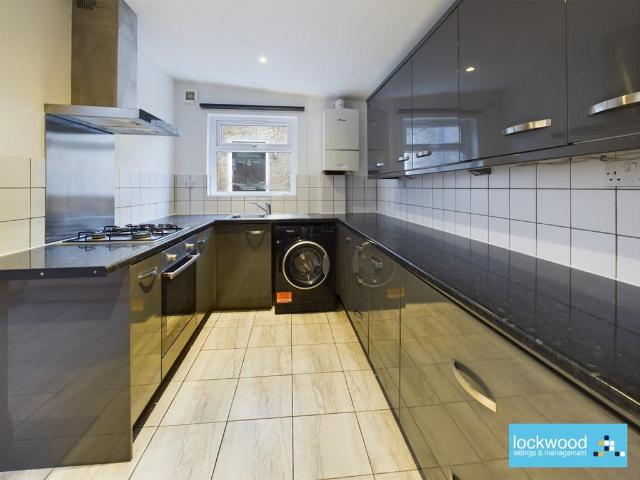 1 bedroom maisonette to rent