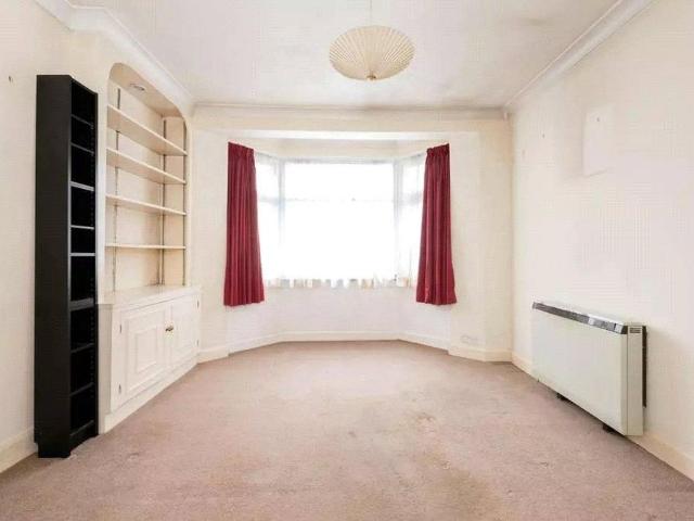 1 bedroom maisonette to rent
