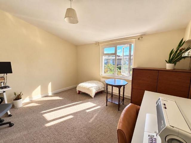 1 bedroom maisonette to rent
