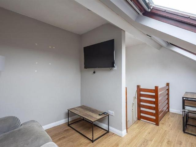 1 bedroom maisonette to rent