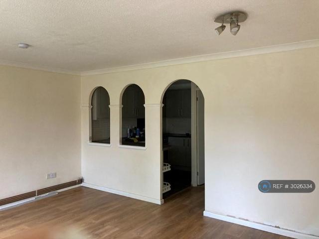 1 bedroom maisonette to rent