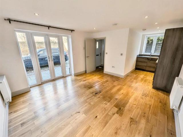 1 bedroom maisonette to rent