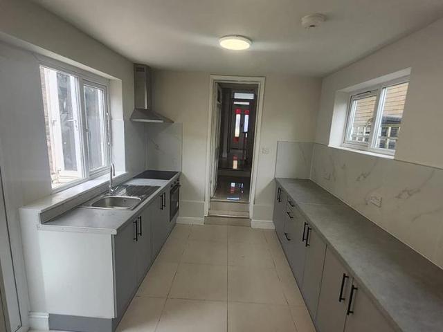 1 bedroom maisonette to rent