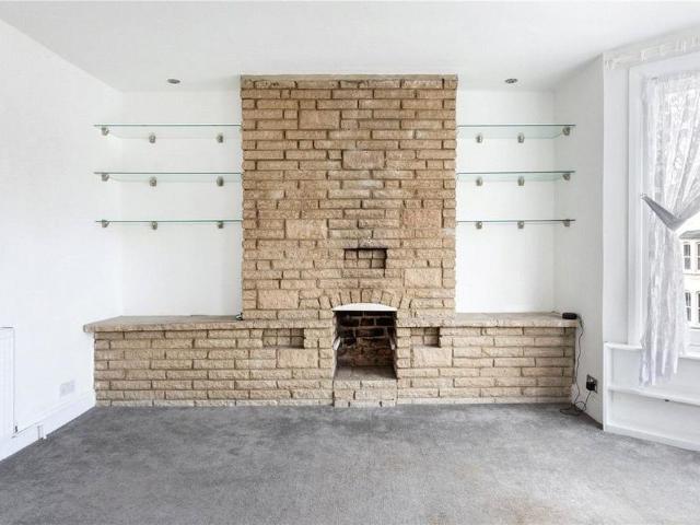 1 bedroom maisonette to rent
