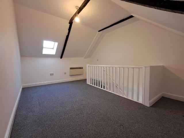 1 bedroom maisonette to rent