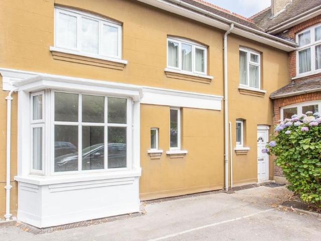 1 bedroom maisonette to rent