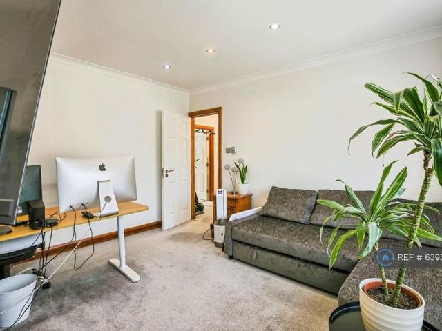 1 bedroom maisonette to rent