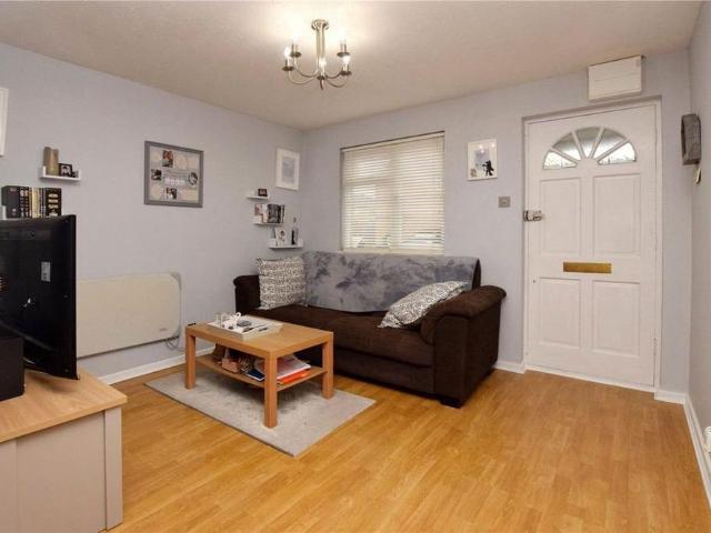 1 bedroom maisonette to rent