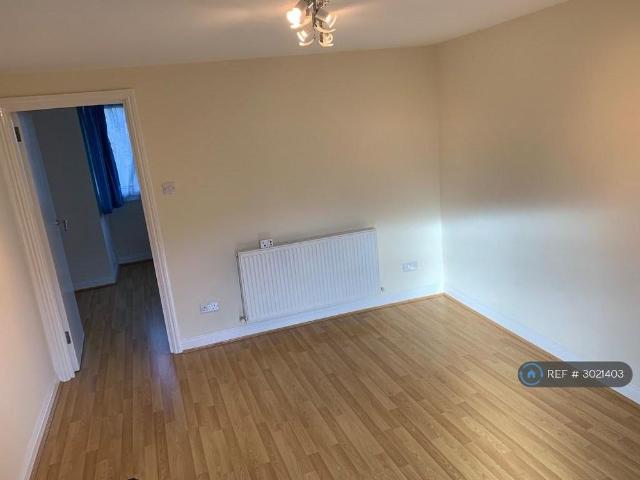 1 bedroom maisonette to rent