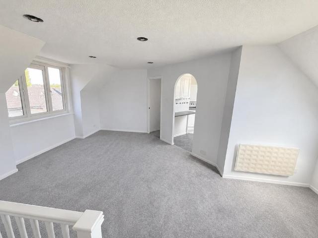 1 bedroom maisonette to rent