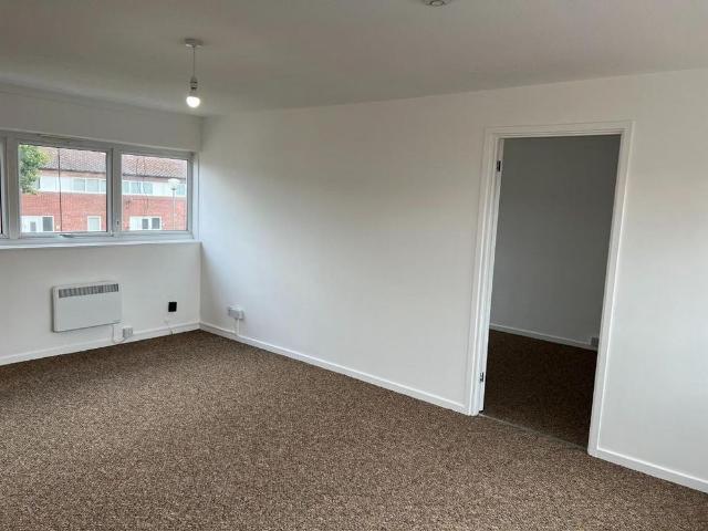 1 bedroom maisonette to rent