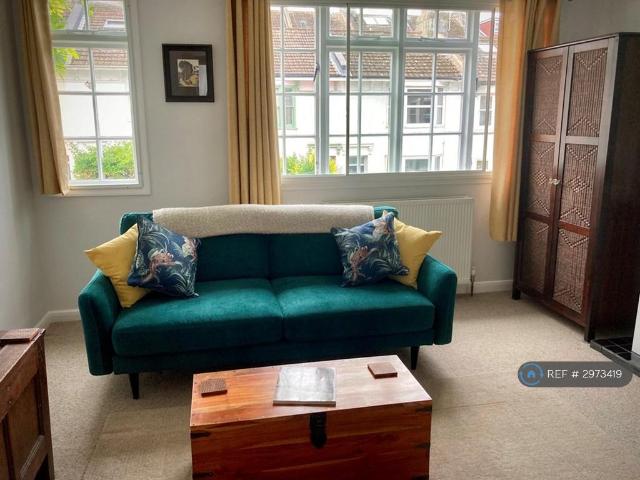 1 bedroom maisonette to rent