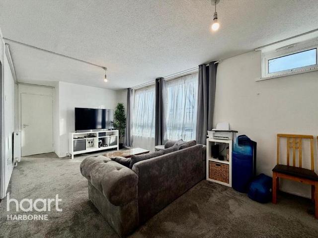 1 bedroom maisonette to rent