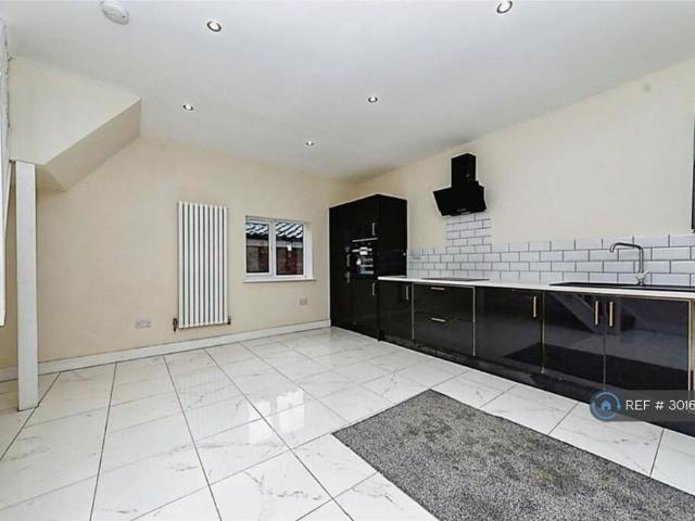 1 bedroom maisonette to rent
